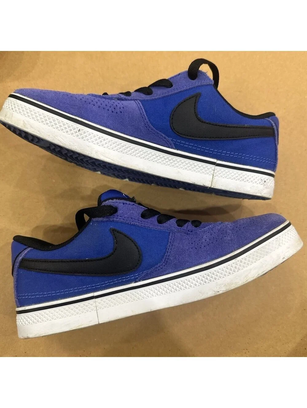 Nike Sneakers blue and black size 4.5Y